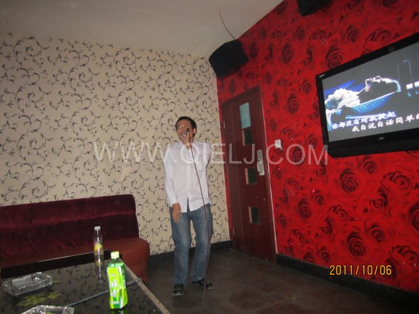 2011年10月，鄭州企鵝糧油機(jī)械有限公司--外貿(mào)部，十一國慶節(jié)團(tuán)體活動(dòng)！(圖13)