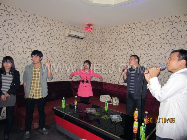 2011年10月，鄭州企鵝糧油機(jī)械有限公司--外貿(mào)部，十一國慶節(jié)團(tuán)體活動(dòng)！(圖2)