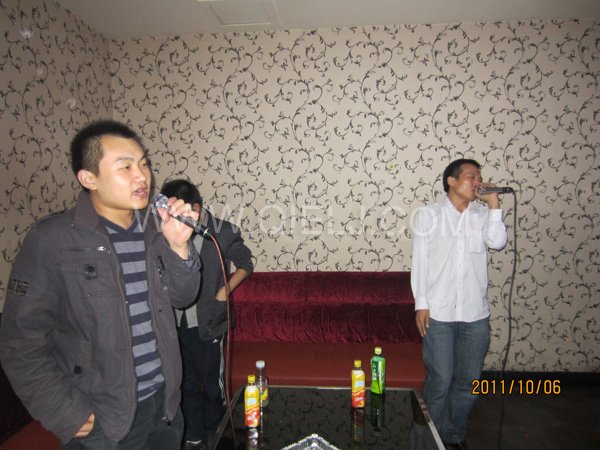 2011年10月，鄭州企鵝糧油機(jī)械有限公司--外貿(mào)部，十一國慶節(jié)團(tuán)體活動(dòng)！(圖5)