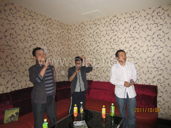 2011年10月，鄭州企鵝糧油機(jī)械有限公司--外貿(mào)部，十一國慶節(jié)團(tuán)體活動(dòng)！(圖6)