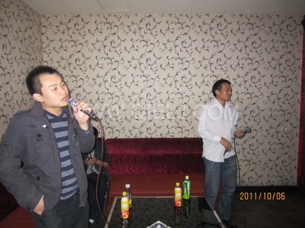 2011年10月，鄭州企鵝糧油機(jī)械有限公司--外貿(mào)部，十一國慶節(jié)團(tuán)體活動(dòng)！(圖8)